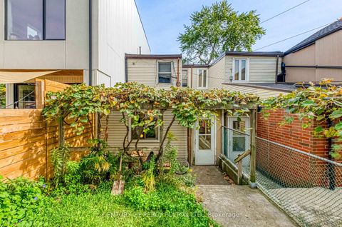 Photo 5 at 60 Fennings Street, Bellwoods, Toronto