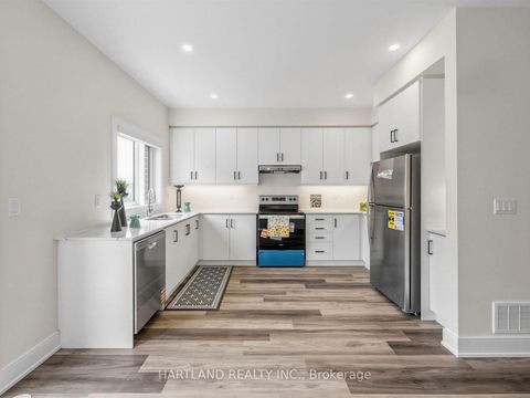Photo 4 at 503 - 1695 Dersan Street, Duffin Heights, Pickering