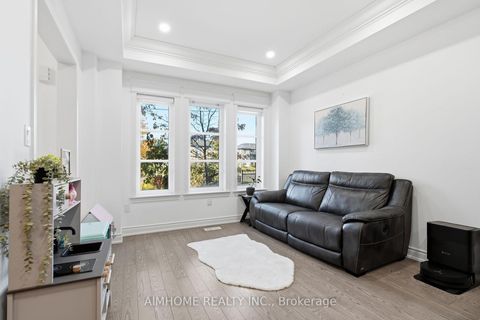 Photo 4 at 15 Calamint Lane, Oak Ridges Lake Wilcox, Richmond Hill