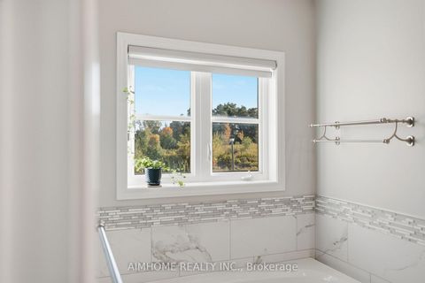 Photo 34 at 15 Calamint Lane, Oak Ridges Lake Wilcox, Richmond Hill