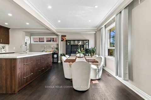 Photo 9 at 2 Munhall Road, Humber Heights, Toronto