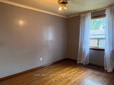 Photo 2 at 63 Nelson Street, Woburn, Toronto