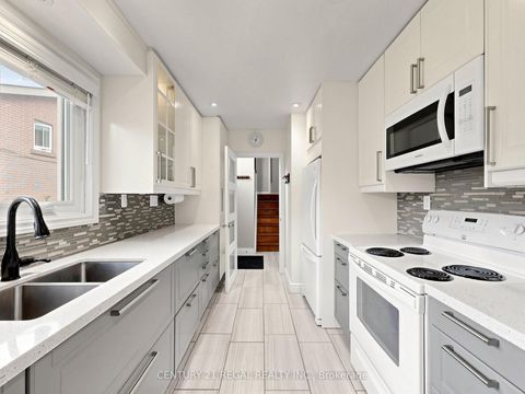 Photo 7 at 77 Billington Crescent, Donalda, Toronto