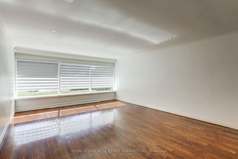 Photo 4 at 75 Ravensbourne Crescent, Rosethorn, Toronto