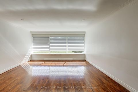 Photo 5 at 75 Ravensbourne Crescent, Rosethorn, Toronto