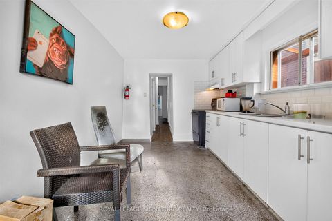 Photo 2 at 212 Lippincott Street, University, Toronto