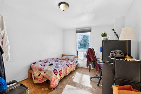 Photo 8 at 212 Lippincott Street, University, Toronto