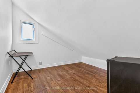 Photo 10 at 212 Lippincott Street, University, Toronto