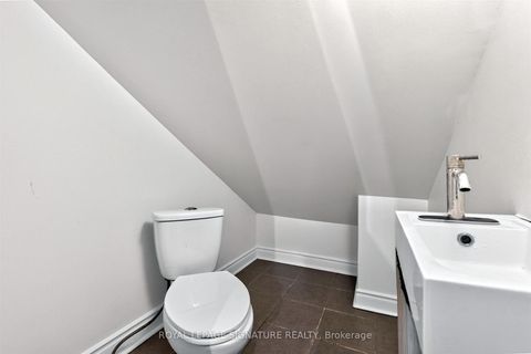 Photo 13 at 212 Lippincott Street, University, Toronto