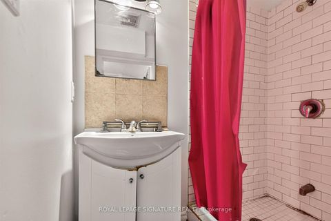 Photo 16 at 212 Lippincott Street, University, Toronto