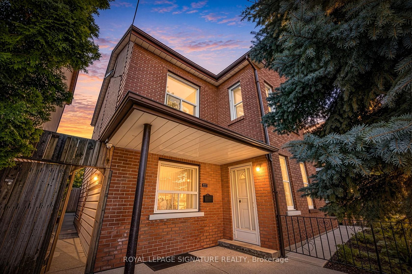 212 Lippincott Street, University, Toronto 