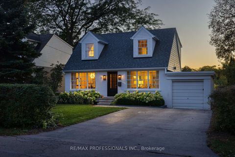 Photo 1 at 8 Glenn Murray Drive, Queensway, Toronto