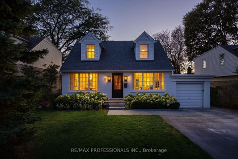 Photo 3 at 8 Glenn Murray Drive, Queensway, Toronto