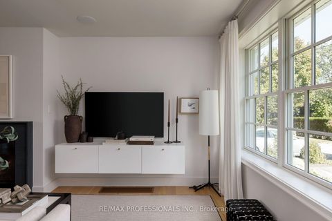 Photo 7 at 8 Glenn Murray Drive, Queensway, Toronto