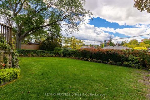 Photo 13 at 8 Glenn Murray Drive, Queensway, Toronto
