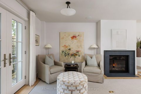 Photo 15 at 8 Glenn Murray Drive, Queensway, Toronto