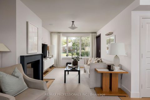 Photo 16 at 8 Glenn Murray Drive, Queensway, Toronto