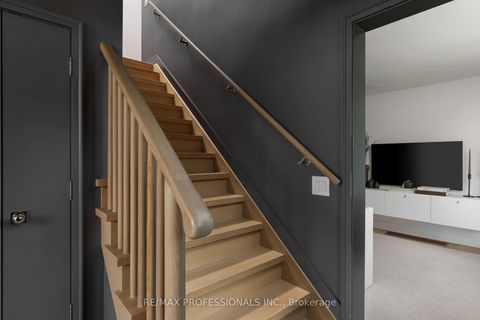 Photo 23 at 8 Glenn Murray Drive, Queensway, Toronto