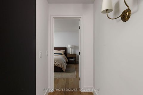 Photo 24 at 8 Glenn Murray Drive, Queensway, Toronto