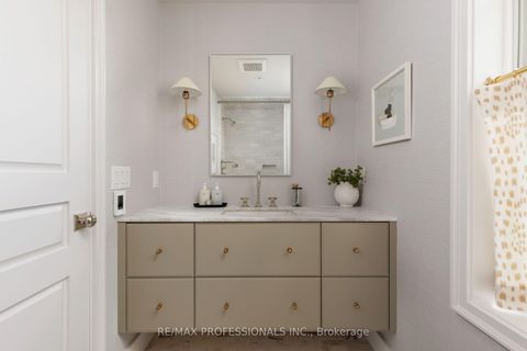 Photo 34 at 8 Glenn Murray Drive, Queensway, Toronto