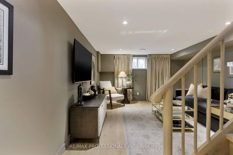 Photo 36 at 8 Glenn Murray Drive, Queensway, Toronto