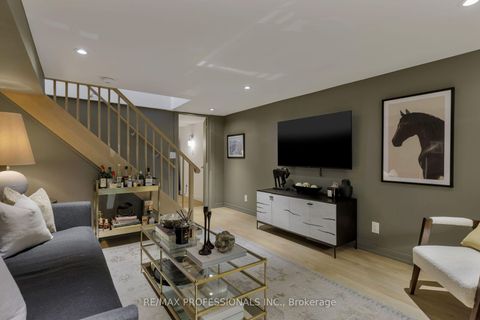Photo 39 at 8 Glenn Murray Drive, Queensway, Toronto