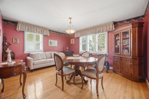Photo 5 at 8 Woolton Crescent, Amesbury, Toronto