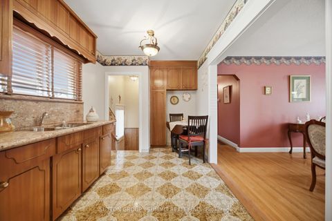 Photo 6 at 8 Woolton Crescent, Amesbury, Toronto