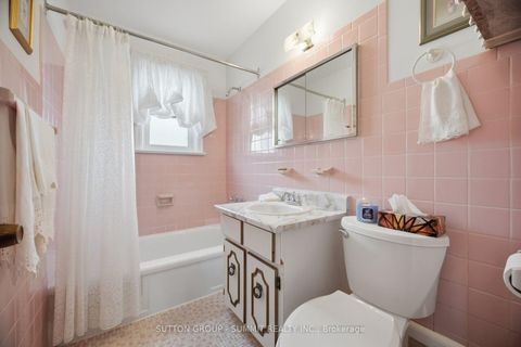 Photo 11 at 8 Woolton Crescent, Amesbury, Toronto