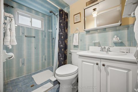 Photo 12 at 8 Woolton Crescent, Amesbury, Toronto