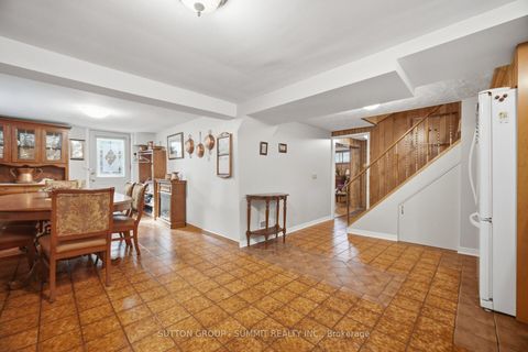Photo 13 at 8 Woolton Crescent, Amesbury, Toronto