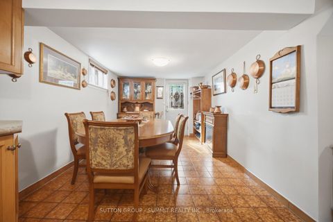 Photo 15 at 8 Woolton Crescent, Amesbury, Toronto