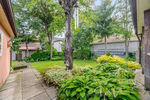 Photo 22 at 8 Woolton Crescent, Amesbury, Toronto