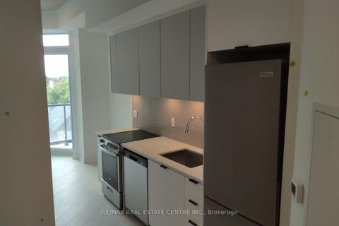 Photo 11 at 514 - 57 Brock Avenue, Roncesvalles, Toronto