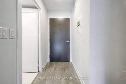 Photo 5 at 607 - 50 McCaul Street, Chinatown, Toronto