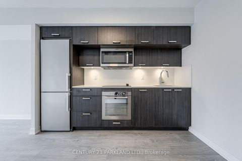 Photo 8 at 607 - 50 McCaul Street, Chinatown, Toronto
