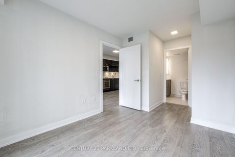 Photo 16 at 607 - 50 McCaul Street, Chinatown, Toronto