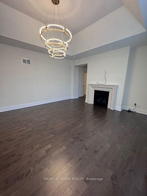 Photo 23 at 21 Casavant Court, Patterson, Vaughan