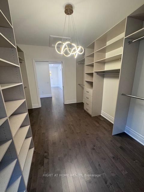 Photo 24 at 21 Casavant Court, Patterson, Vaughan