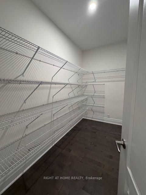 Photo 25 at 21 Casavant Court, Patterson, Vaughan
