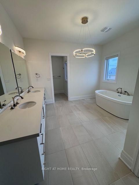 Photo 26 at 21 Casavant Court, Patterson, Vaughan