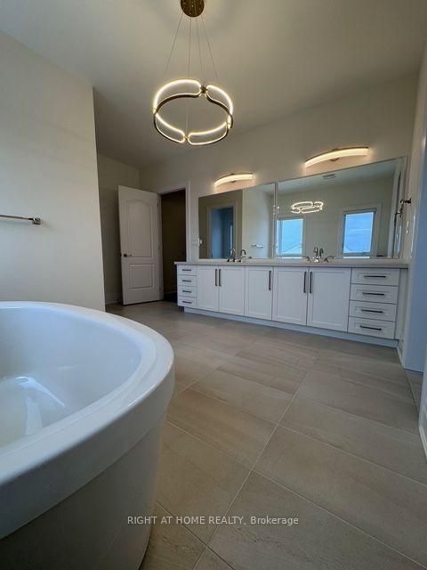 Photo 27 at 21 Casavant Court, Patterson, Vaughan