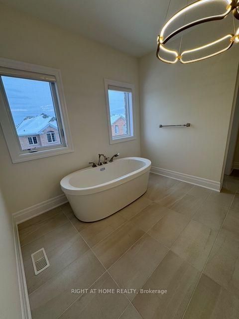 Photo 28 at 21 Casavant Court, Patterson, Vaughan