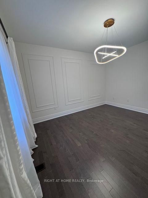 Photo 36 at 21 Casavant Court, Patterson, Vaughan