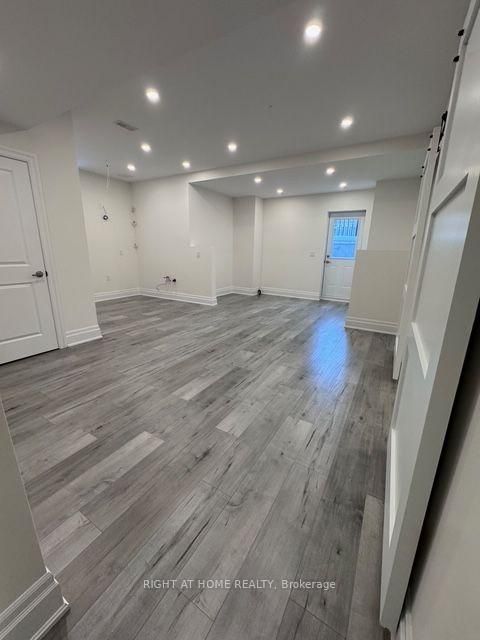 Photo 41 at 21 Casavant Court, Patterson, Vaughan