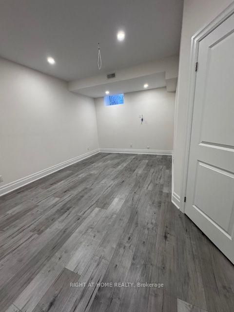 Photo 42 at 21 Casavant Court, Patterson, Vaughan