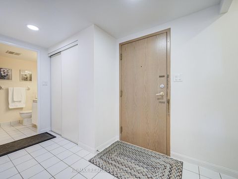 Photo 4 at 1708 - 88 Corporate Drive, Woburn, Toronto