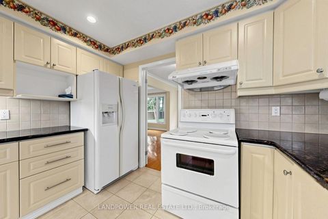 Photo 12 at 51 BESTVIEW Drive, Steeles, Toronto