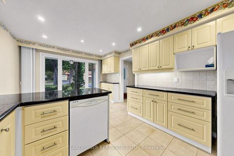 Photo 13 at 51 BESTVIEW Drive, Steeles, Toronto