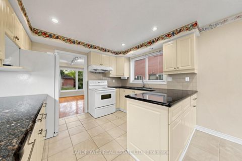 Photo 14 at 51 BESTVIEW Drive, Steeles, Toronto